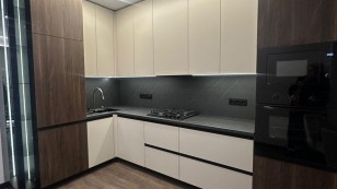 1 кім квартира з ремонтом в центрівул. Височана