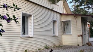 Продаж будинку на Правому Березі