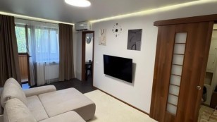 Продаж 2х комнт. квартири вул. Південноукраїнська.