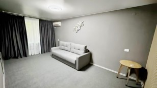 Продаж 2х кімнт. квартири вул. Незалежної України.