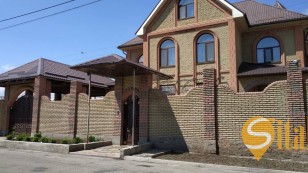 Розкішний VIPмаєток 700 м² з дизайнерським ремонтом