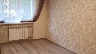 Двокімнатна з ремонтом по Чумаченко.