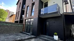 Продаж  Будинок  вул. Кричевського Михайла, Залізничний район, Львів