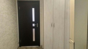 Двокімнатна з ремонтом та меблями на Космосі.