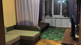 Продається 2х кімнатна квартира на вулиці Космічна.