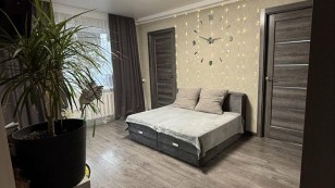 Продаж 3х квартири вул. Камяногірська район площі Профспілок.