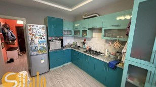 Продаж квартири з ремонтом по вул. Івасюка біля ТРЦ Арсен