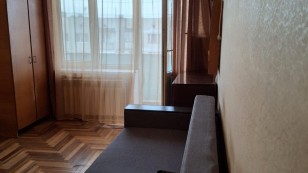 Продаж квартири по вул. Сергія Синенка