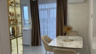 Продаю 3 кімнатну квартиру з ремонтом. Постанови