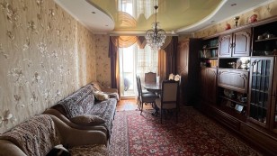 Продаж 2к квартири в районі театру Магара