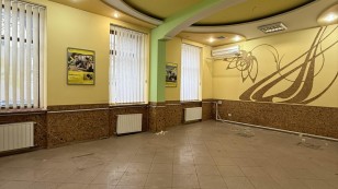 Оренда топового приміщення Центр 126м2 фасад