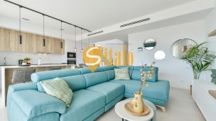 Просторий дуплекс з мальовничим видом у Фіністраті