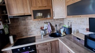 Двокімнатна з ремонтом .космос , район 23 гімназії