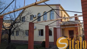 Продається двоповерховий будинок по вулиці Автострадна, Запоріжжя.