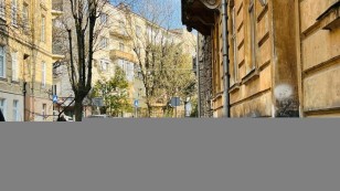 4 кімнатна квартира в австрійському будинку в центрі Львова, вулиця Верхратського Івана, Личаківський район